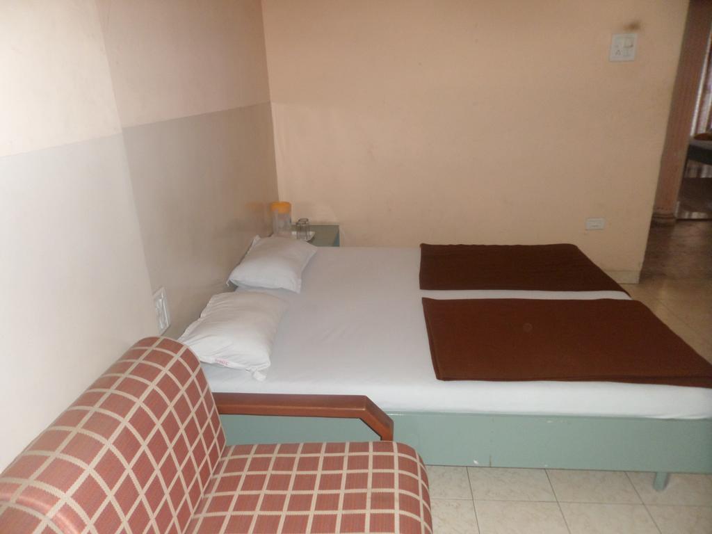 Oyo Flagship 37830 Hotel Aakar International Satara Exteriér fotografie