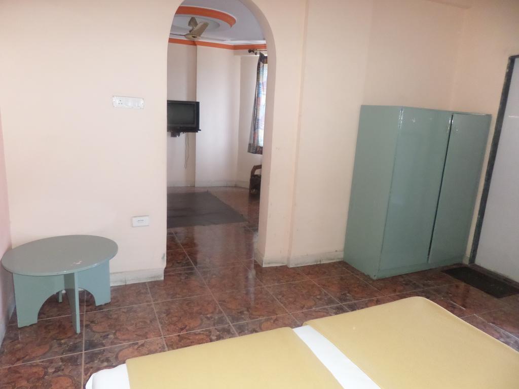 Oyo Flagship 37830 Hotel Aakar International Satara Exteriér fotografie