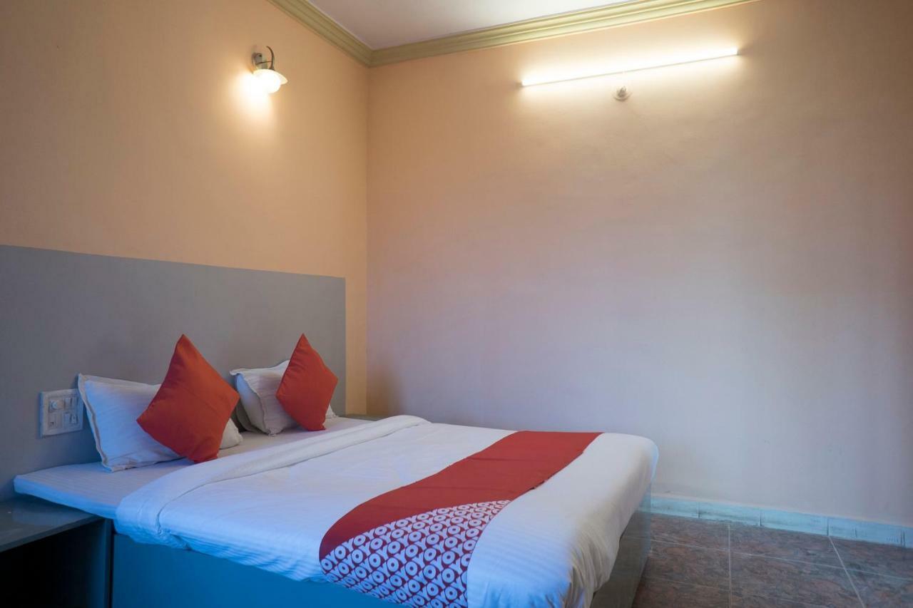 Oyo Flagship 37830 Hotel Aakar International Satara Exteriér fotografie
