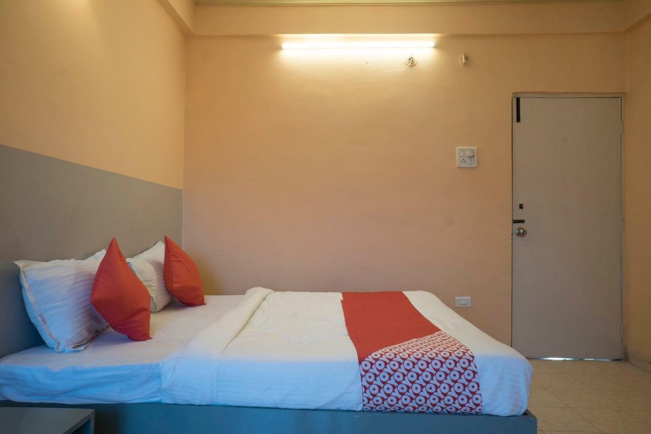 Oyo Flagship 37830 Hotel Aakar International Satara Exteriér fotografie