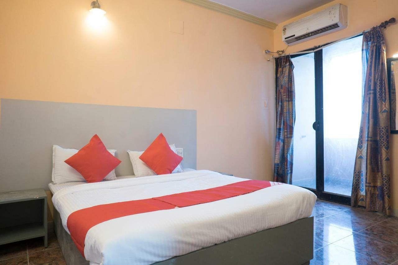 Oyo Flagship 37830 Hotel Aakar International Satara Exteriér fotografie